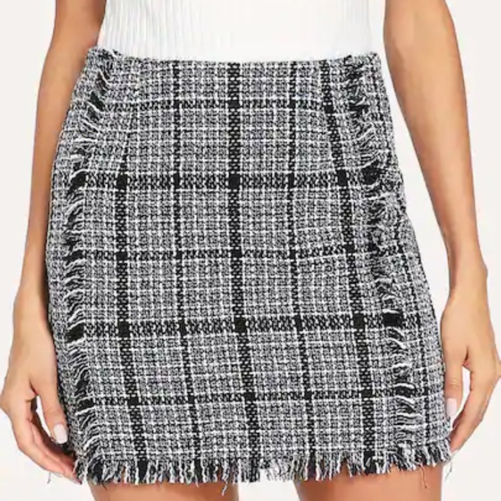 ‫Frayed Trim Plaid Tweed Skirt